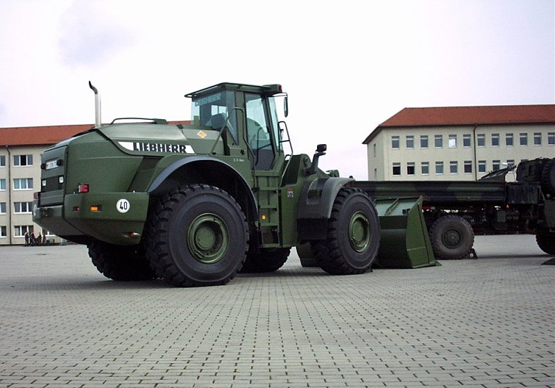 Натиснете снимката за да я уголемите

Име:Liebherr_Radlader,_PiBtl_701,_Gera_2004.jpg
Прегледи:567
Размер:116.0 КБ
ID:6551959