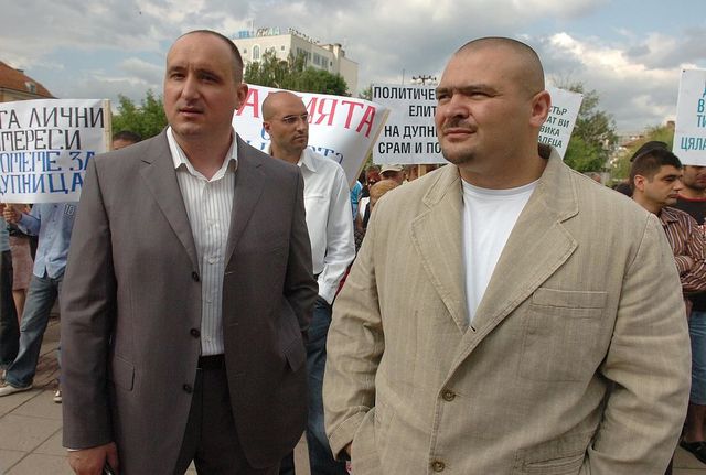 Натиснете снимката за да я уголемите

Име:bratya_galevi.jpg
Прегледи:1
Размер:50.3 КБ
ID:6516471