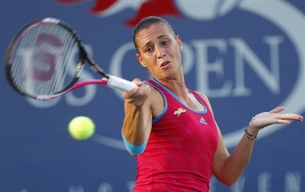 Натиснете снимката за да я уголемите

Име:pennetta-us11.jpg
Прегледи:1
Размер:26.6 КБ
ID:6516332