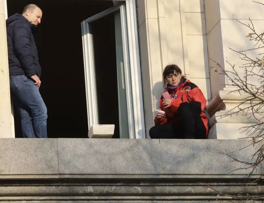 Натиснете снимката за да я уголемите

Име:meditsinski-sestri-barikada.jpg
Прегледи:350
Размер:116.2 КБ
ID:6568734