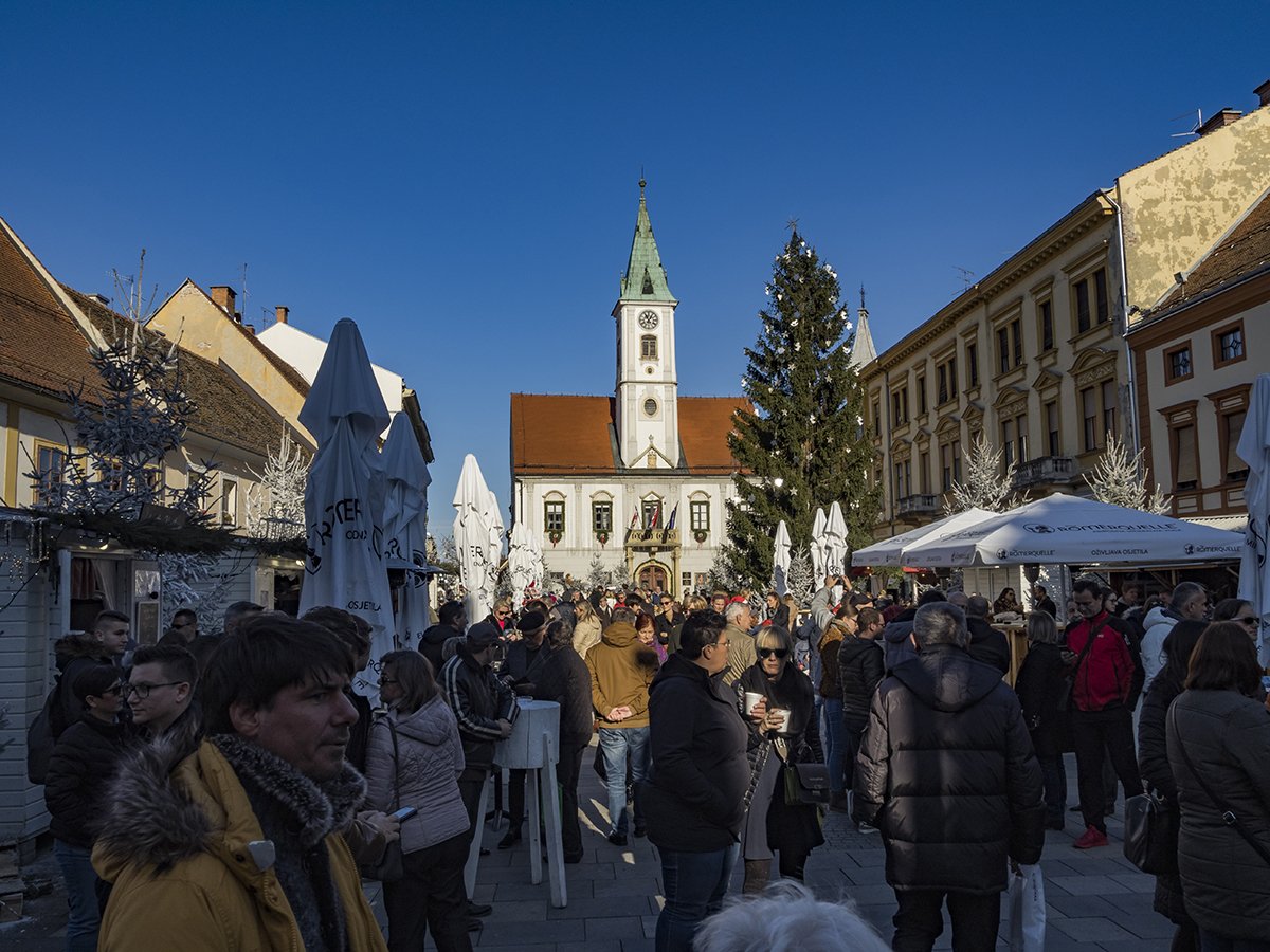 Натиснете снимката за да я уголемите  Име:PB300253.jpg Прегледи:0 Размер:212.1 КБ ID:6598297