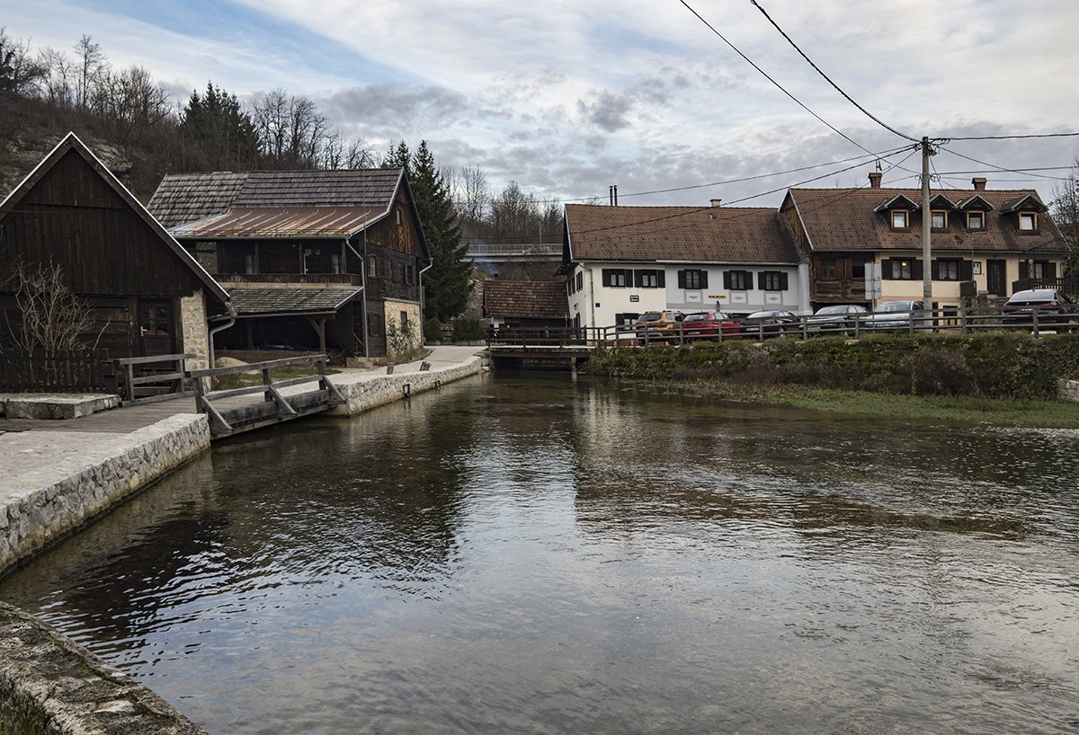 Натиснете снимката за да я уголемите  Име:PC010689.jpg Прегледи:0 Размер:267.0 КБ ID:6598456