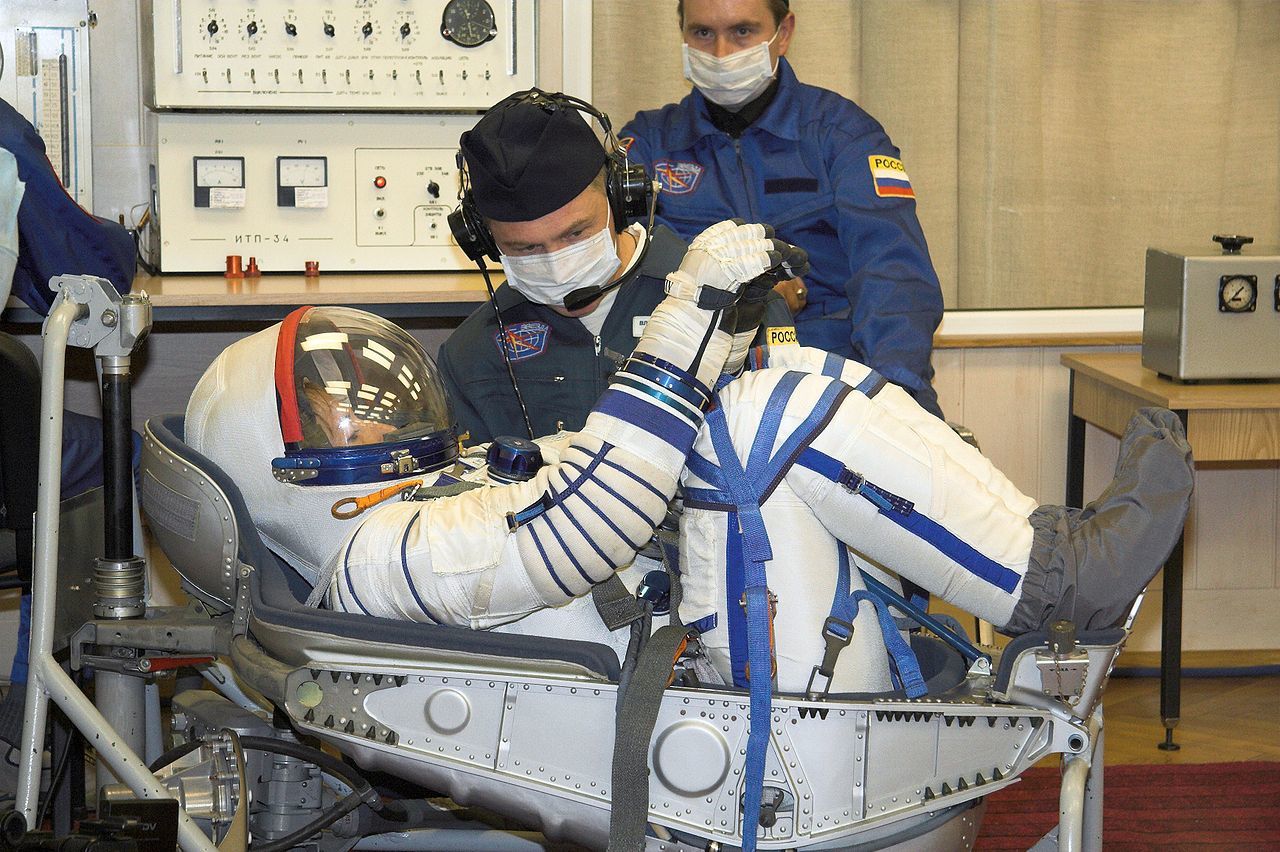 Натиснете снимката за да я уголемите

Име:Expedition_16_suit_up.jpg
Прегледи:473
Размер:240.3 КБ
ID:6607379