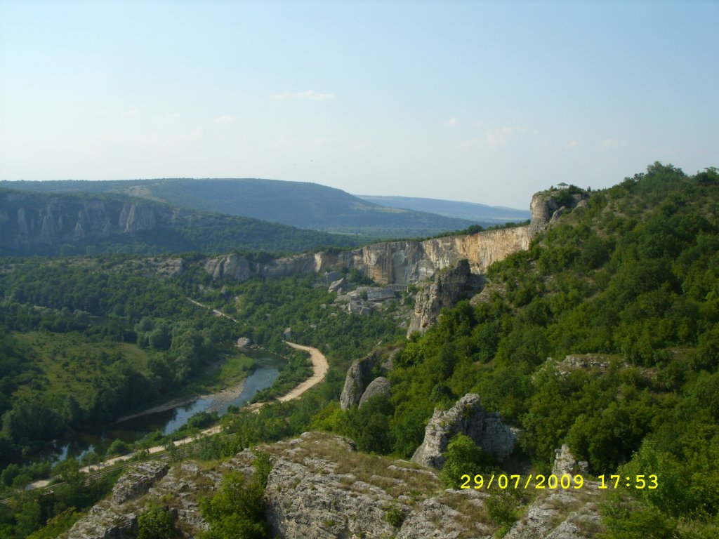 Натиснете снимката за да я уголемите

Име:SS850665.jpg
Прегледи:3
Размер:133.4 КБ
ID:5412873