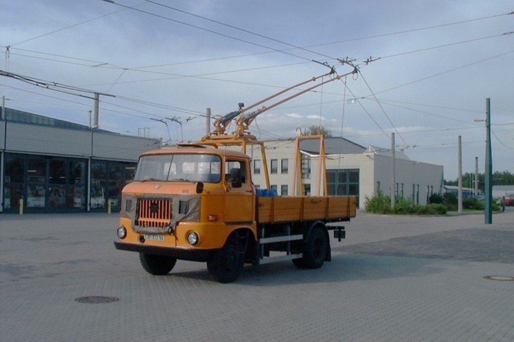 Натиснете снимката за да я уголемите

Име:22-2-@-IFA W 50 L-troleyvoz s kojuh na radiatora-.jpg
Прегледи:704
Размер:106.0 КБ
ID:6635084