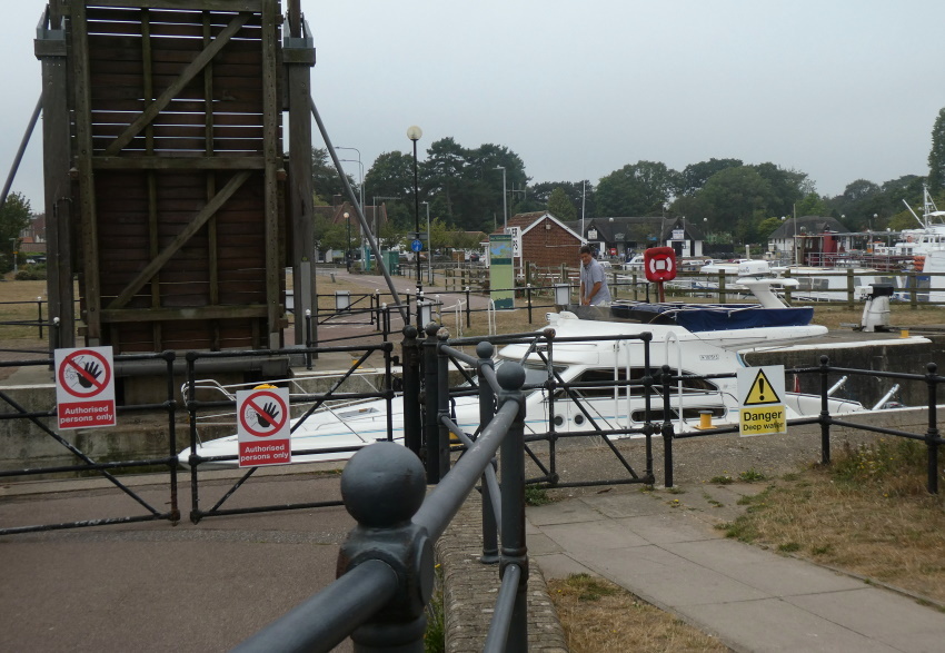 Натиснете снимката за да я уголемите

Име:1 (10).JPG
Прегледи:211
Размер:201.6 КБ
ID:6635773