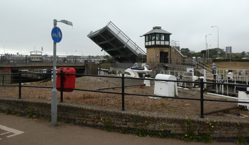Натиснете снимката за да я уголемите

Име:1 (11).JPG
Прегледи:214
Размер:167.5 КБ
ID:6635774
