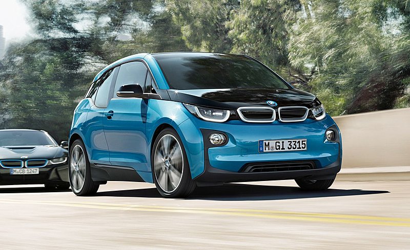 Натиснете снимката за да я уголемите  Име:2017-bmw-i3-revealed-more-range-leads-the-updates-news-car-and-driver-photo-667972-s-original.jpg Прегледи:0 Размер:161.9 КБ ID:6701504