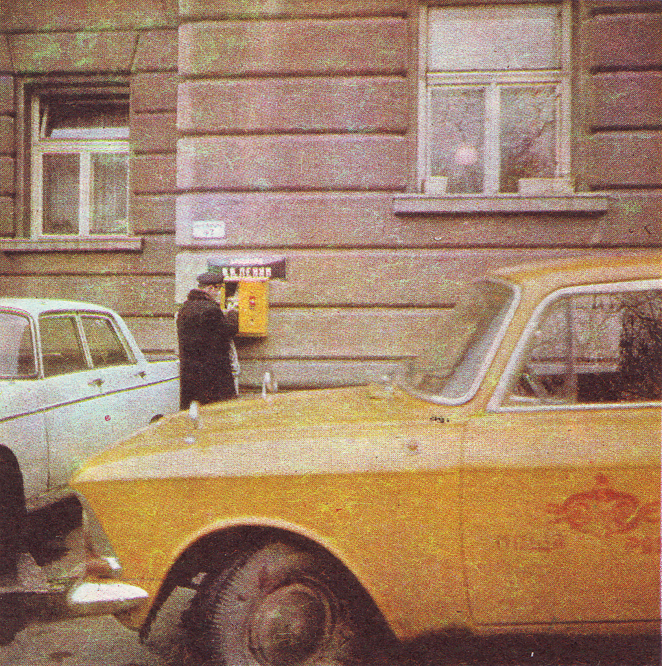 Натиснете снимката за да я уголемите

Име:318-2-AAAAQ-_-AM-Moskvich-434-IE-furgon-poshtenski-avtomobil-.jpg
Прегледи:996
Размер:1.23 МБ
ID:6754266