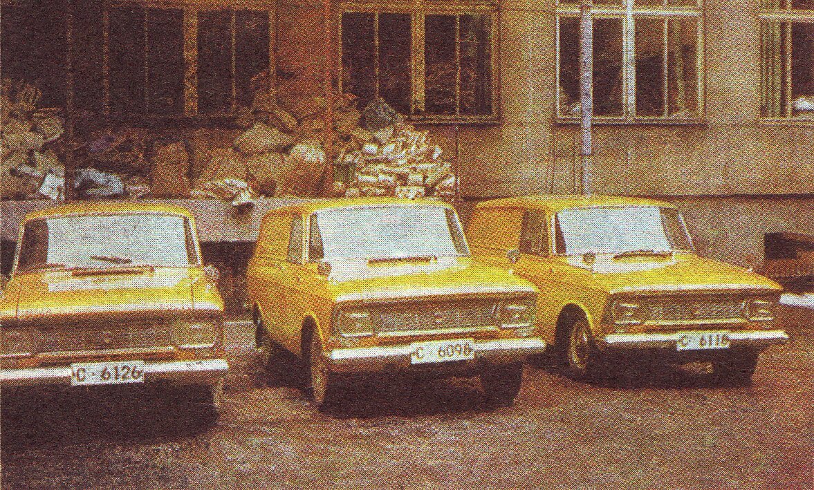 Натиснете снимката за да я уголемите

Име:318-3-0-0-AAAAQ &amp; AM-Moskvich 434 IE-furgon-poshtenski avtomobili-.jpg
Прегледи:866
Размер:420.9 КБ
ID:6755425