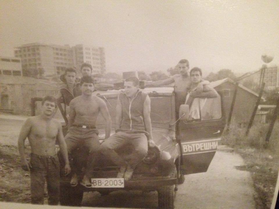 Натиснете снимката за да я уголемите  Име:11-6-2-UAZ 31512-slujeben avtomobil na Vutreshni voyski-NRB-.jpg Прегледи:0 Размер:58.4 КБ ID:6760336