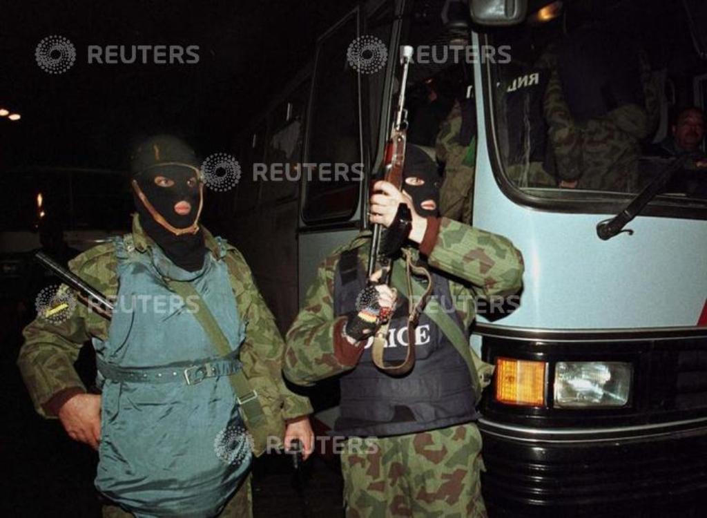 Натиснете снимката за да я уголемите

Име:28-1-11-6-0-0-1-@-Chavdar 420-politzeyski avtomobil na Police-Bulgariya-11.01.1997-.jpg
Прегледи:837
Размер:85.2 КБ
ID:6762332