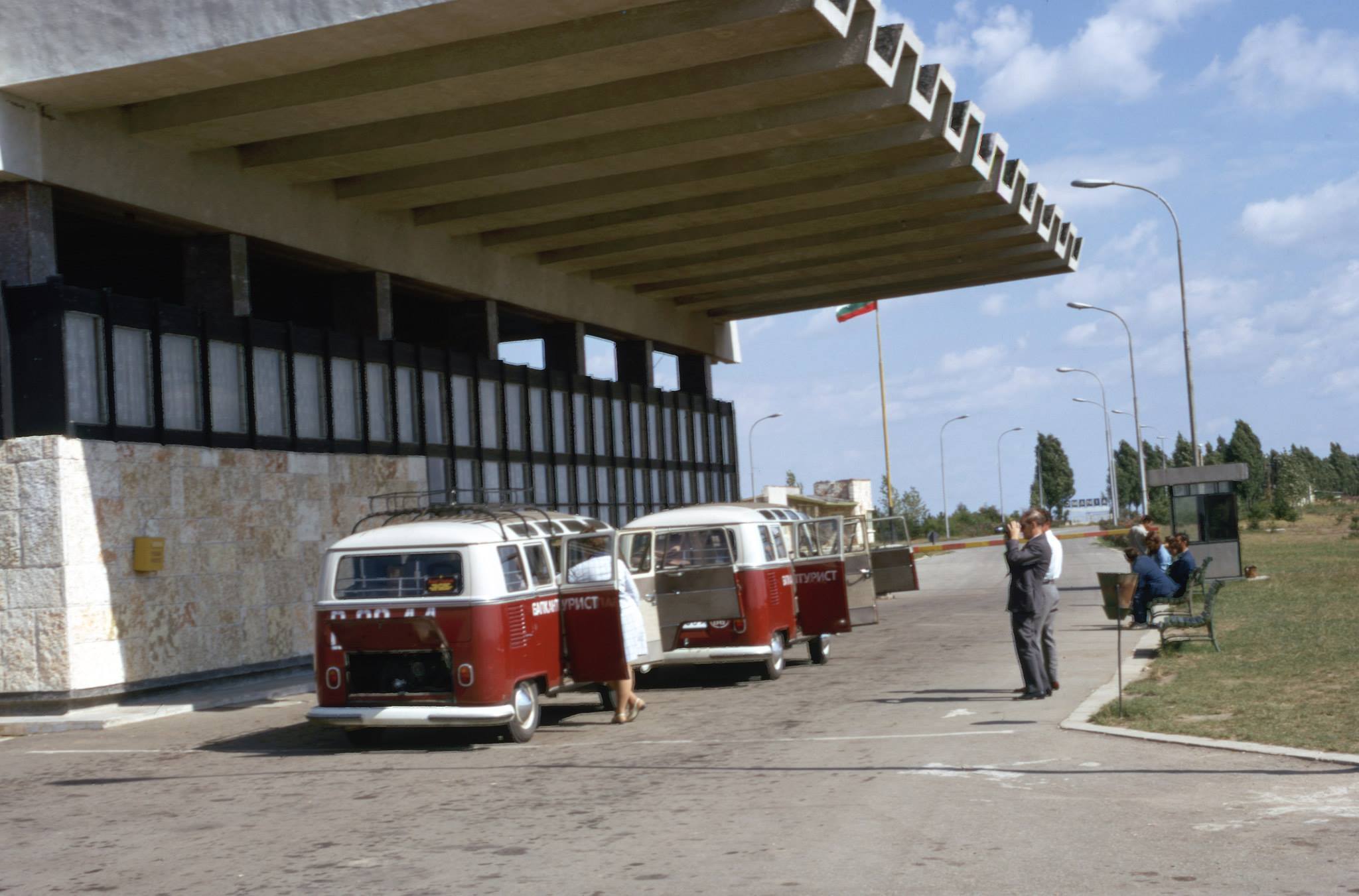 Натиснете снимката за да я уголемите  Име:VW Balkantourist (2).jpg Прегледи:0 Размер:207.2 КБ ID:6869334