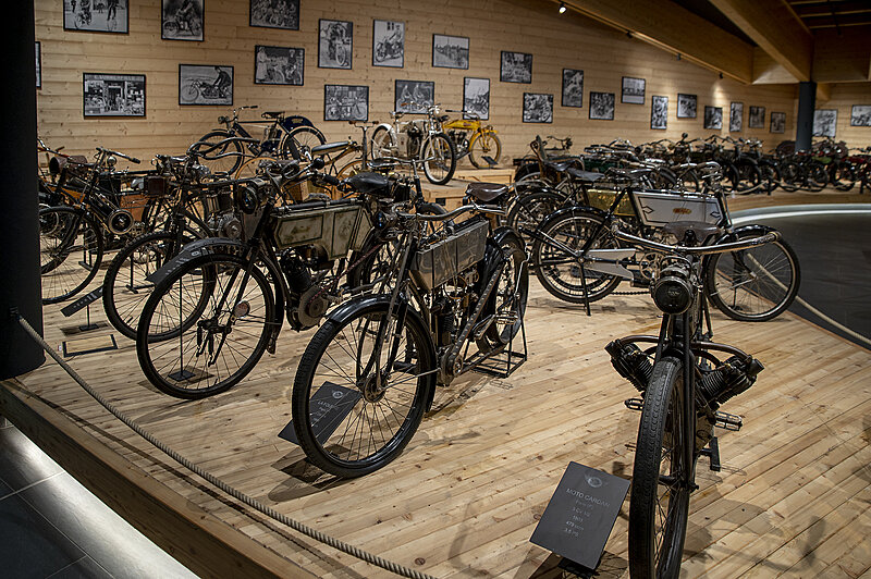 Натиснете снимката за да я уголемите

Име:780_2846.jpg
Прегледи:338
Размер:2.42 МБ
ID:6974052