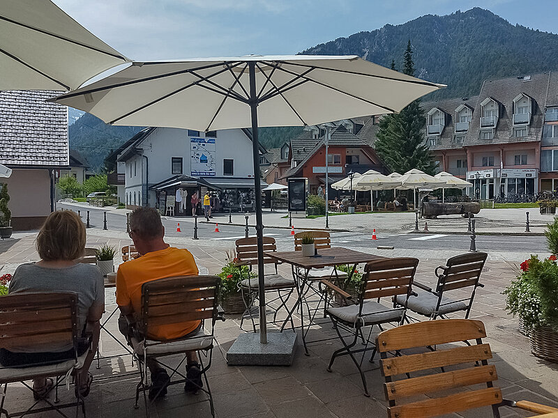 Натиснете снимката за да я уголемите

Име:448831374_10224564572968270_7119857867191179949_n.jpg
Прегледи:196
Размер:2.27 МБ
ID:6975666