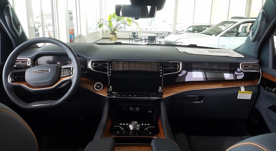 Натиснете снимката за да я уголемите

Име:2022_Jeep_Grand_Wagoneer_interior.jpg
Прегледи:257
Размер:159.4 КБ
ID:6984620