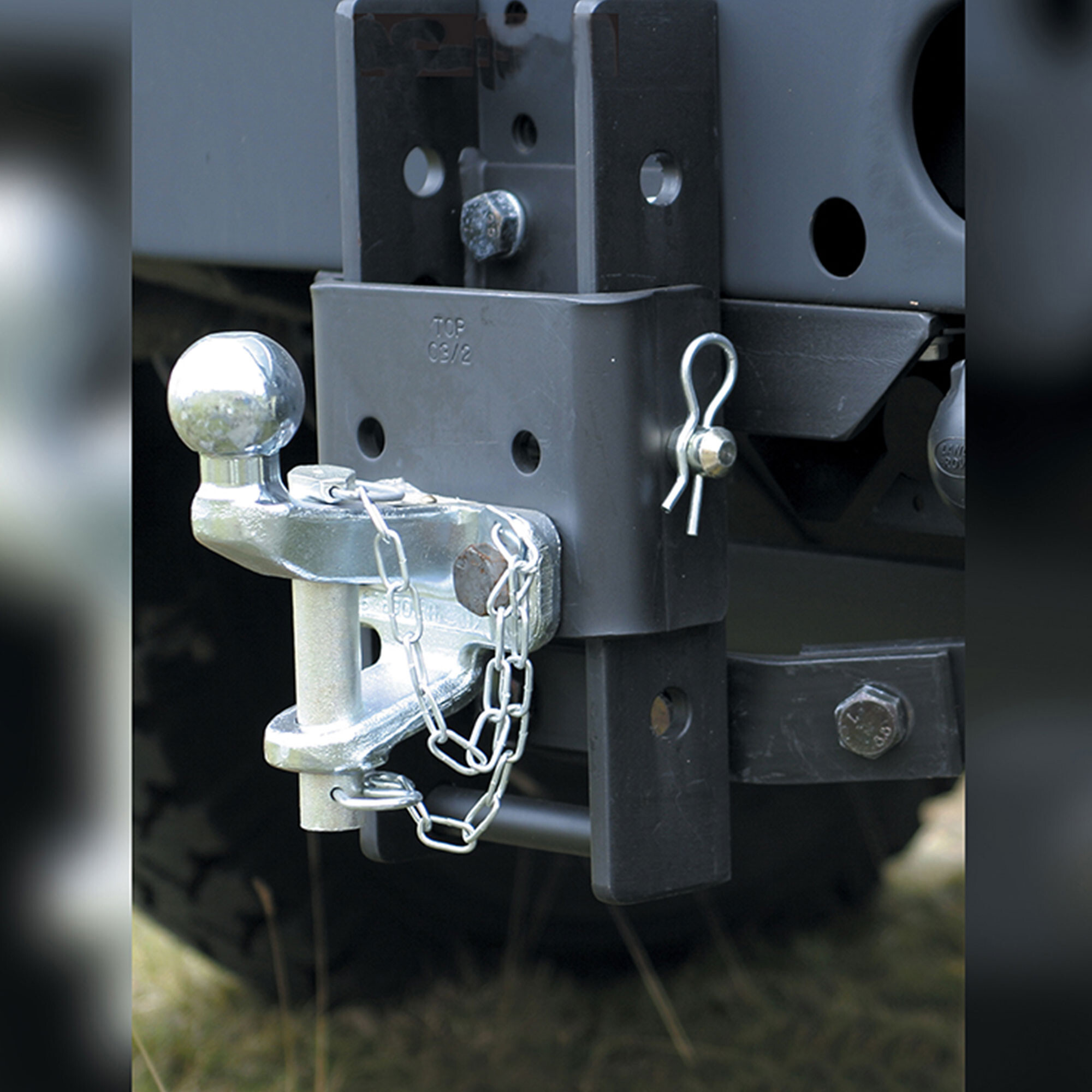 Натиснете снимката за да я уголемите

Име:45100-lr007221-tow-bar-kit-adustable-90-1998-on.jpg
Прегледи:258
Размер:363.2 КБ
ID:6985828
