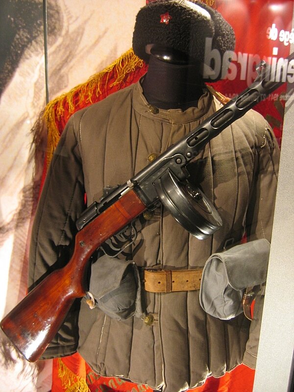 Натиснете снимката за да я уголемите

Име:Mémorial_uniforme_soviétique_WWII.jpg
Прегледи:71
Размер:486.4 КБ
ID:7003903