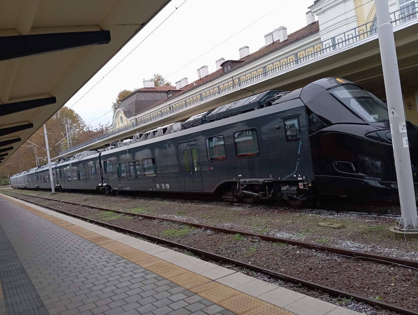 Натиснете снимката за да я уголемите

Име:Alsthom4_n.jpg
Прегледи:164
Размер:250.4 КБ
ID:7015080