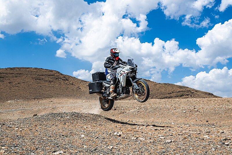 Натиснете снимката за да я уголемите

Име:800X旅行版_29.jpg
Прегледи:89
Размер:715.5 КБ
ID:7017877