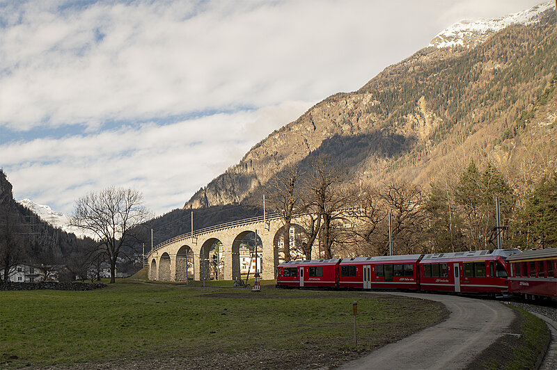 Натиснете снимката за да я уголемите

Име:780_2649.jpg
Прегледи:103
Размер:2.43 МБ
ID:7021566