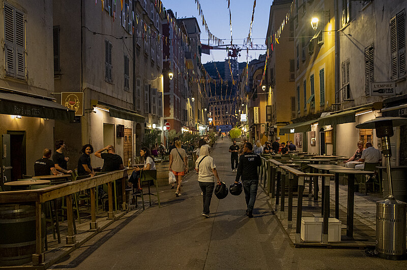 Натиснете снимката за да я уголемите  Име:780_9560.jpg Прегледи:0 Размер:2.42 МБ ID:7023436