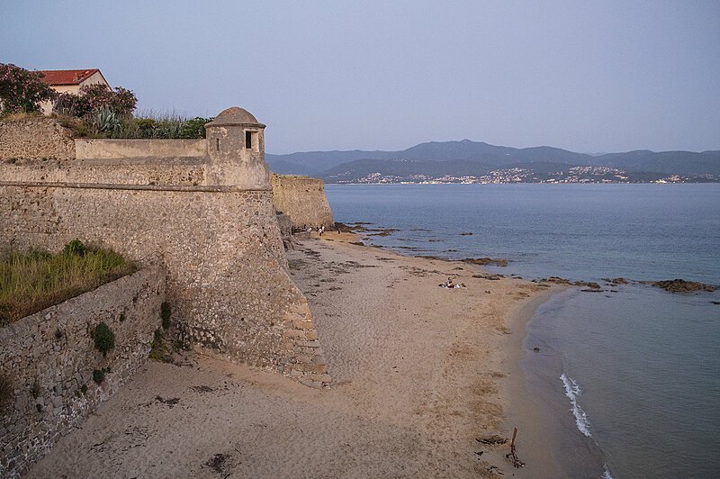 Натиснете снимката за да я уголемите  Име:780_9553.jpg Прегледи:0 Размер:2.30 МБ ID:7023438