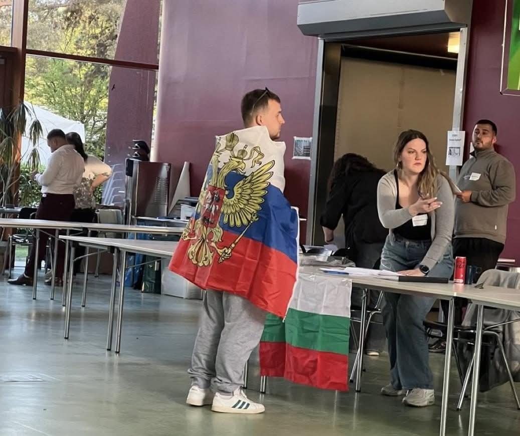 Натиснете снимката за да я уголемите

Име:GGlasuva.jpg
Прегледи:17
Размер:125.8 КБ
ID:7036140