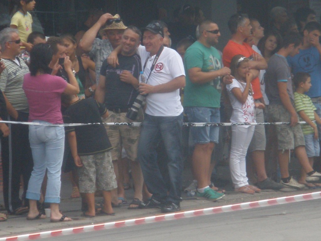 Натиснете снимката за да я уголемите

Име:P7310086.jpg
Прегледи:1
Размер:109.2 КБ
ID:5294235