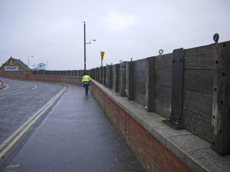 Натиснете снимката за да я уголемите

Име:Wells Glass flood barriers - Before.jpg
Прегледи:1
Размер:94.3 КБ
ID:5513752
