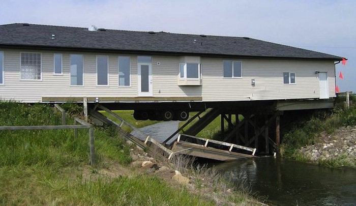 Натиснете снимката за да я уголемите

Име:house-movers-collapse-bridgeimage002.jpg
Прегледи:1
Размер:99.1 КБ
ID:5469397