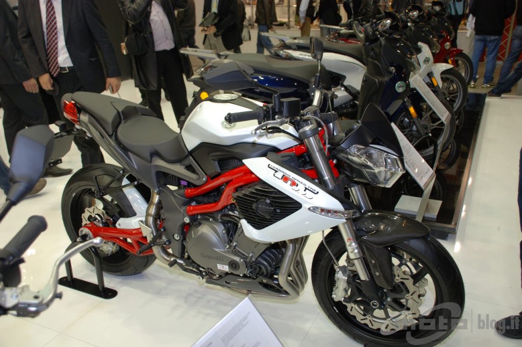 Натиснете снимката за да я уголемите

Име:big_Benelli_EICMA2011_03.jpg
Прегледи:1
Размер:138.4 КБ
ID:5317689
