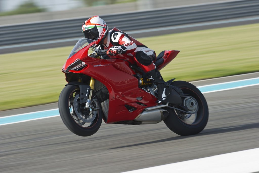 Натиснете снимката за да я уголемите

Име:big_1199_Panigale_2012_0.jpg
Прегледи:1
Размер:90.0 КБ
ID:5351682