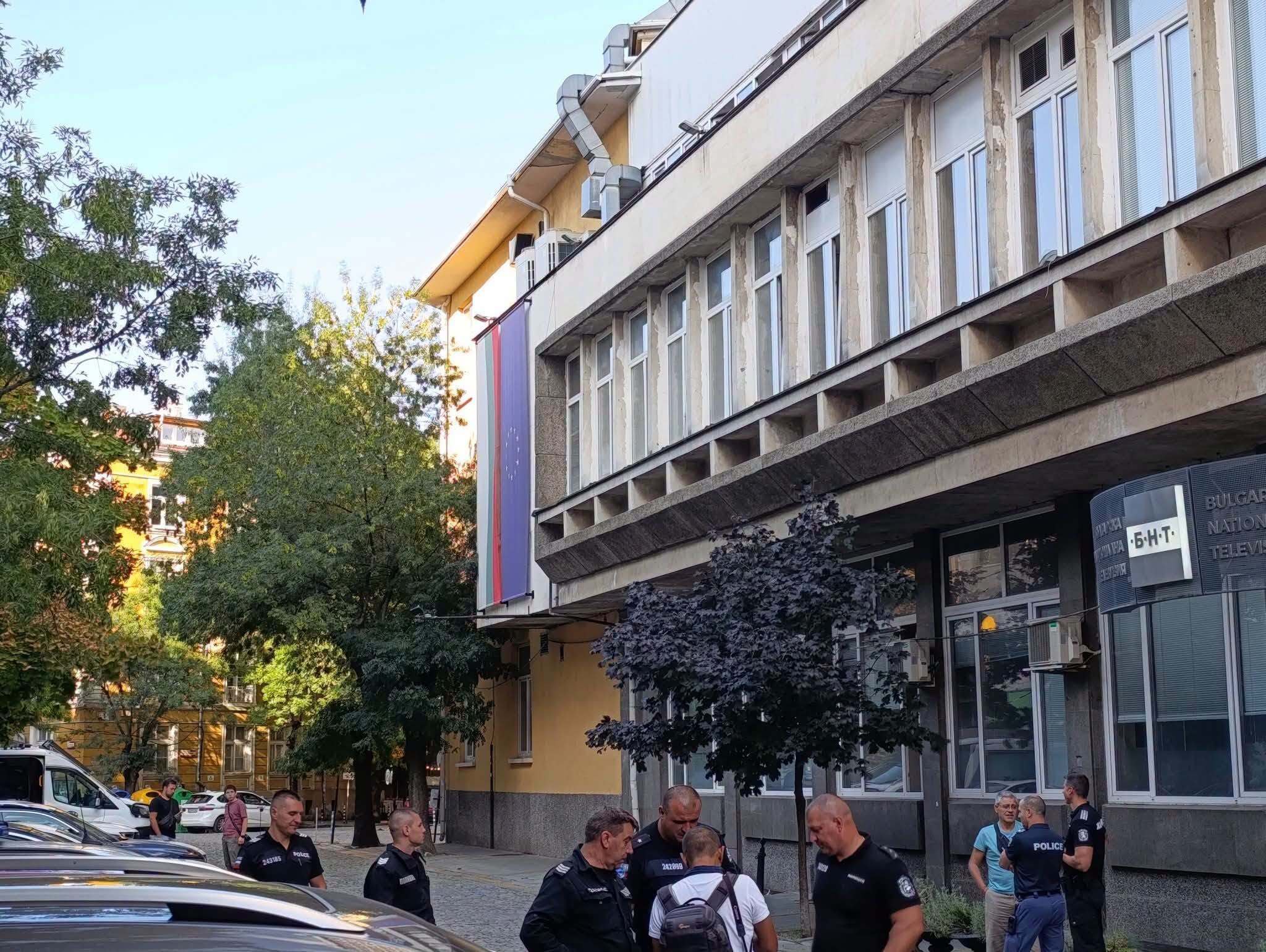 Натиснете снимката за да я уголемите

Име:772773168_1060952083559130_1893340581245660323_n.jpg
Прегледи:27
Размер:390.9 КБ
ID:7049106