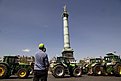 Натиснете снимката за да я уголемите

Име:paris bloque par les tracteurs (6).jpg
Прегледи:86
Размер:44.5 КБ
ID:5249994