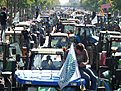 Натиснете снимката за да я уголемите

Име:paris bloque par les tracteurs (8).JPG
Прегледи:89
Размер:202.6 КБ
ID:5249997