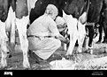 Натиснете снимката за да я уголемите

Име:a-1950-photograph-from-pikiwiki-israel-depicting-the-cowshed-at-kibbutz-KYD33E.jpg
Прегледи:103
Размер:120.0 КБ
ID:7054989