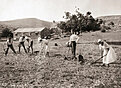 Натиснете снимката за да я уголемите

Име:Zionists-clearing-land-Palestine-early-20th-century.jpg
Прегледи:103
Размер:79.1 КБ
ID:7054994