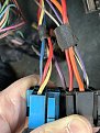 Букса 1 + Букса 2. Така се включват към бялата(ignition switch )